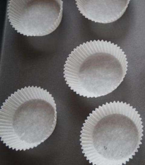 Бумажные формочки для кексов белые (50х30х110 мм)